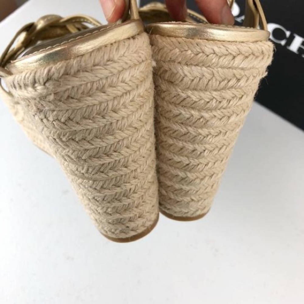 Gold Coach Wedges - Picture 5 of 7